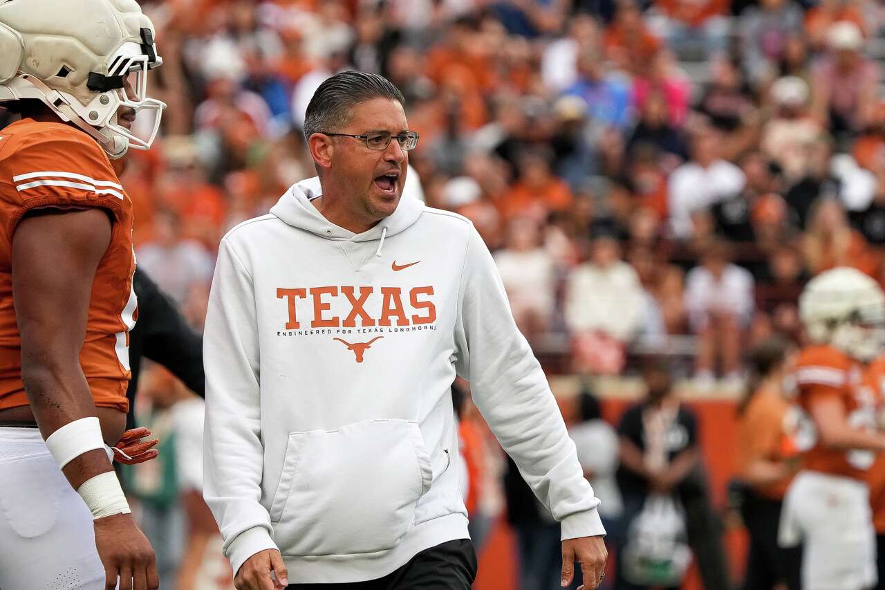 Texas football mailbag: What's up with blown leads and Longhorns' onside-kick issues?