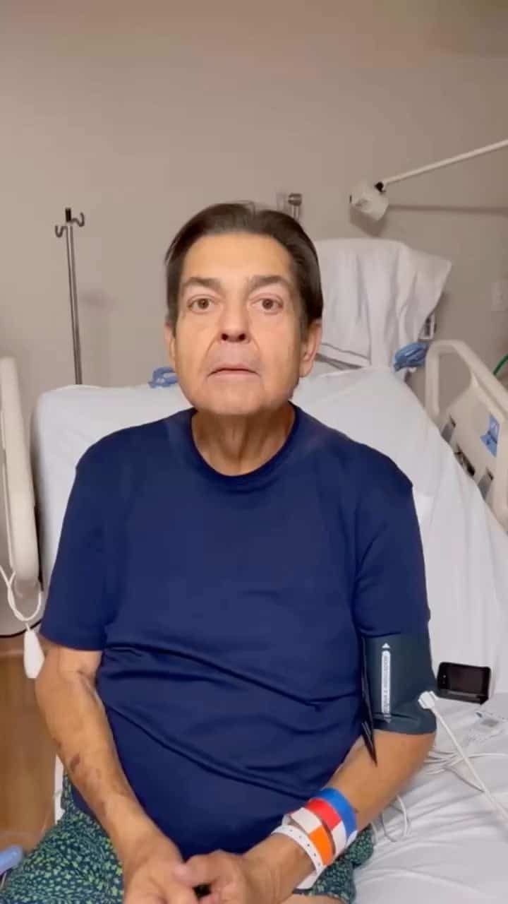 Faust&atilde;o n&atilde;o consegue mais andar e esposa faz desabafo sobre sa&uacute;de do apresentador
