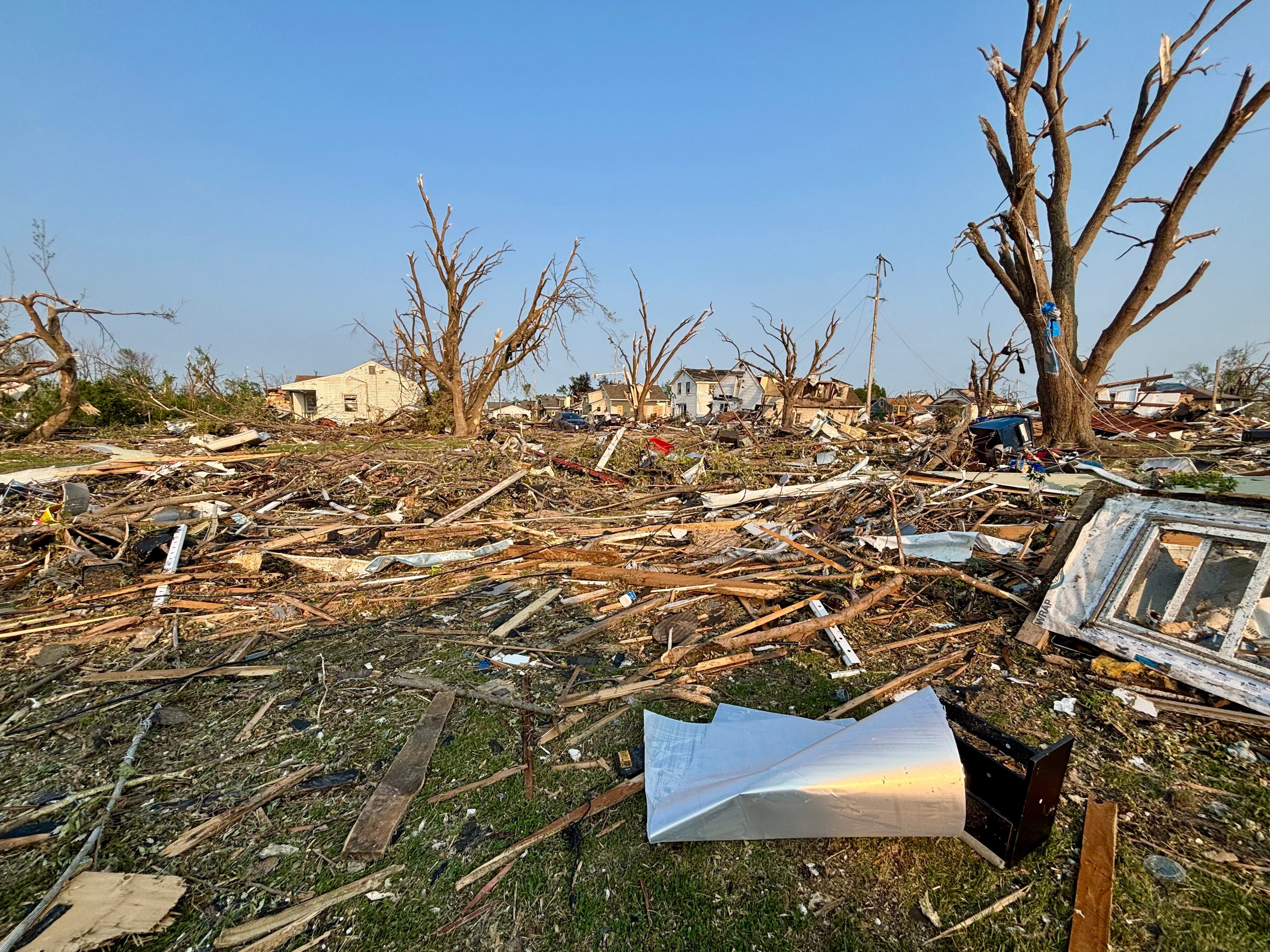 Fox Valley tornado recovery: Menasha shifts relief services, adds ...