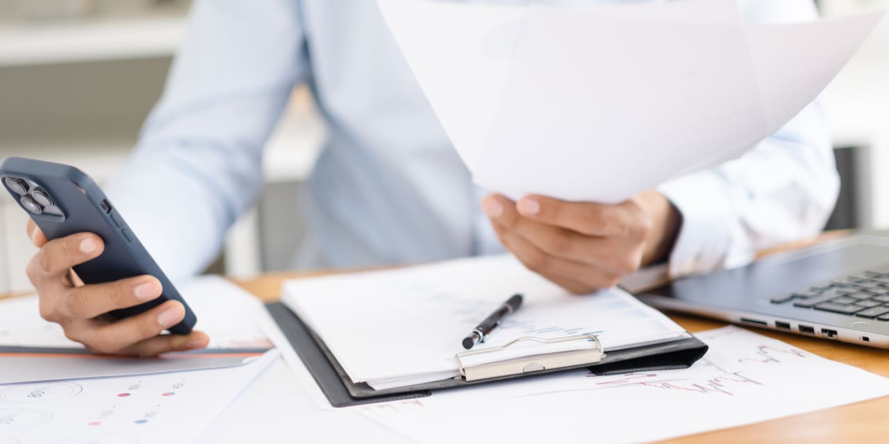 Short-term CDs are offering rates of 4% and up. What to know before you lock in