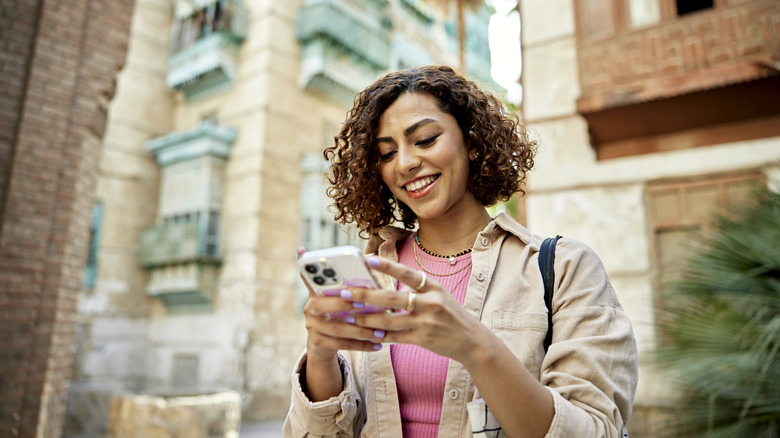 4 Android phones best suited for frequent travelers