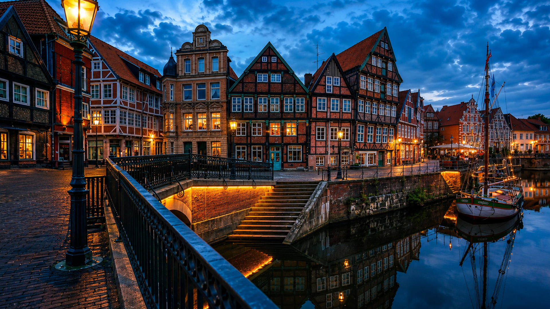Discover Stade’s half timbered houses at sunset (4K)