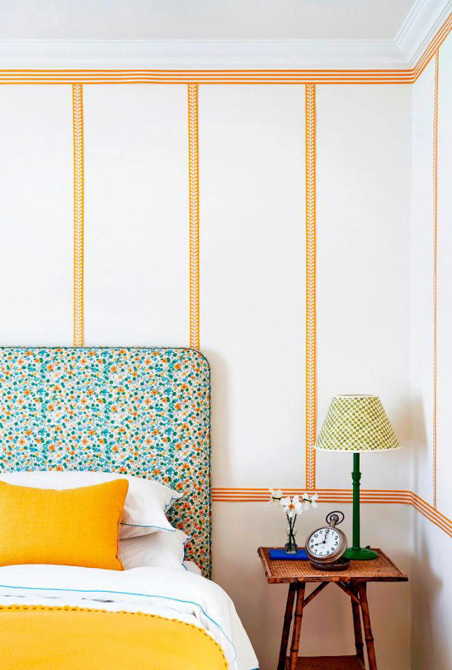 Designers are loving wallpaper borders again—here’s how to style them ...