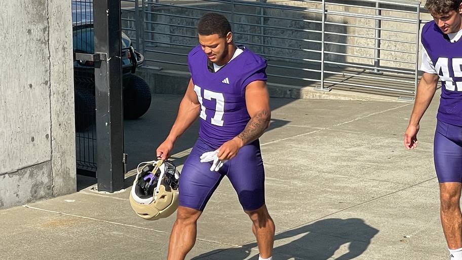 Limar, Cooley still awaiting Husky go-ahead to run the ball
