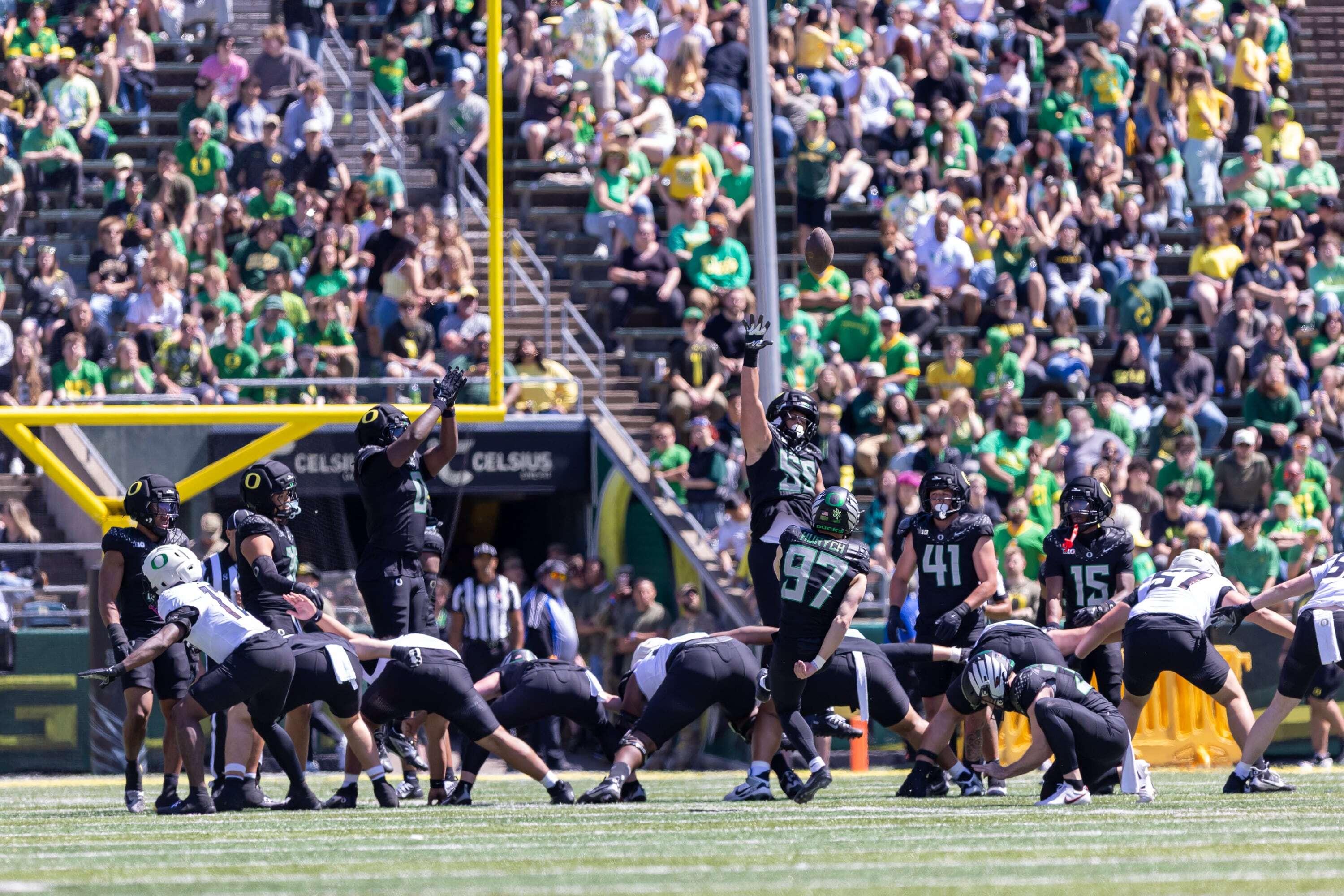 Oregon Ducks projected fall camp depth chart 1.0