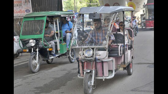 Four-seater e-rickshaws get the nod in Pune, Pimpri-Chinchwad