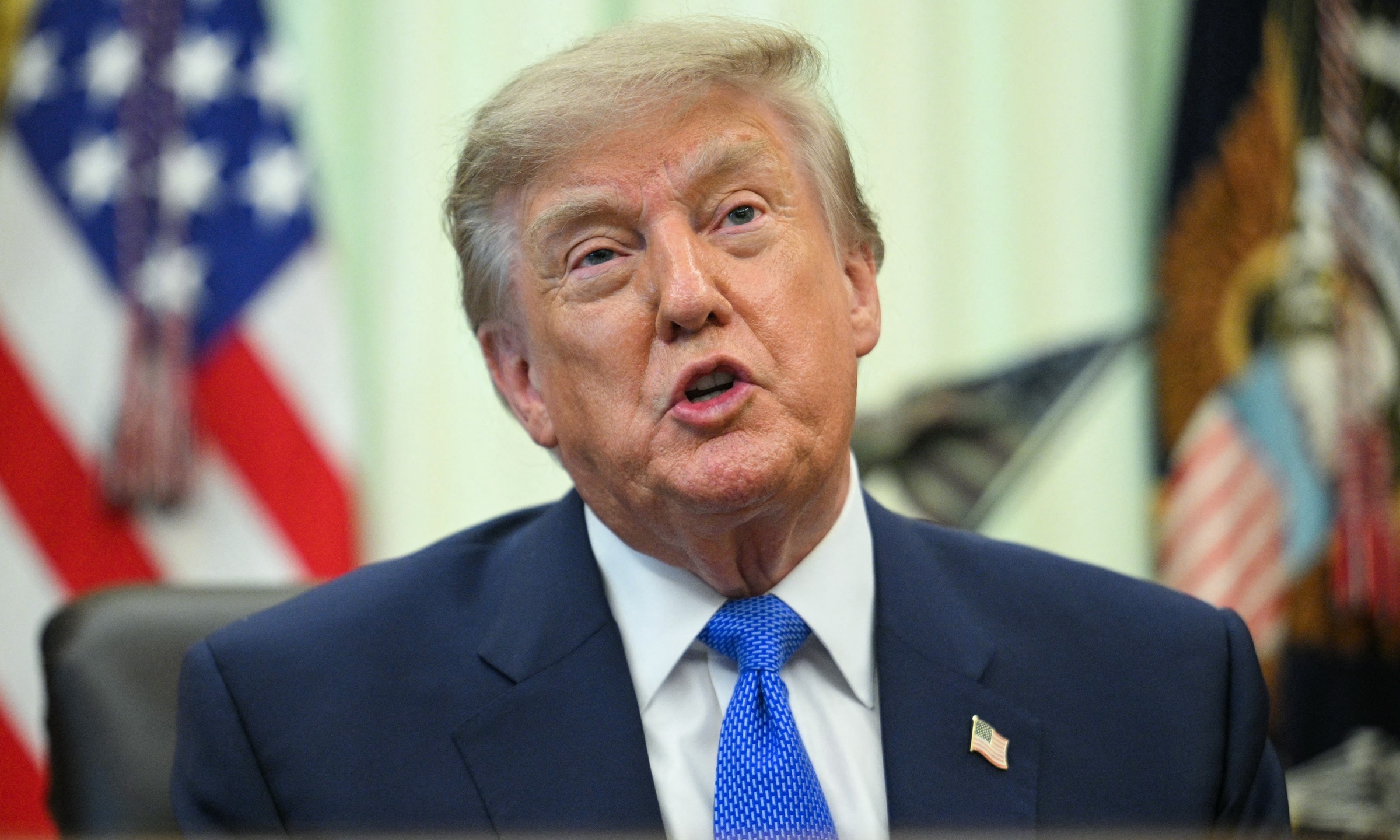 Ông Trump yêu cầu Iran bồi thường thiệt hại chiến tranh