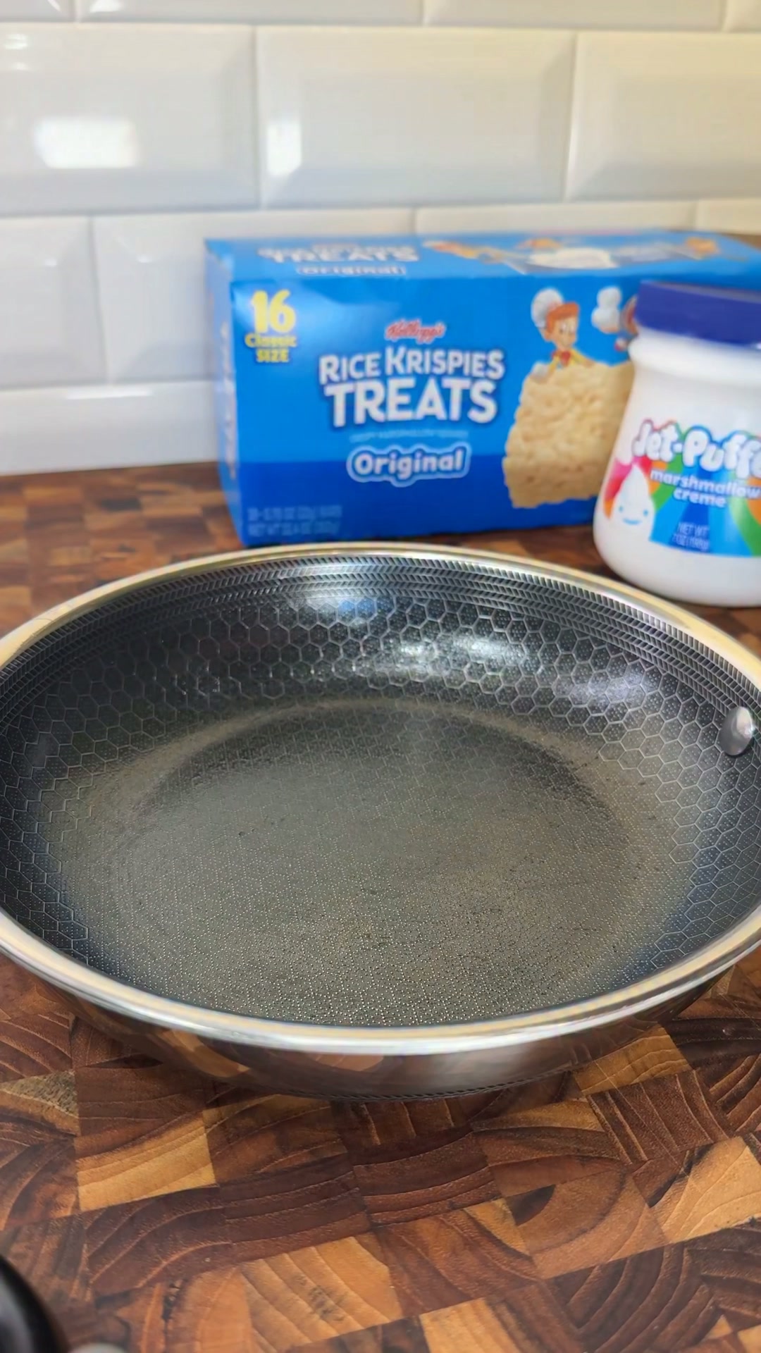 Rice Krispies Treats cookie pie