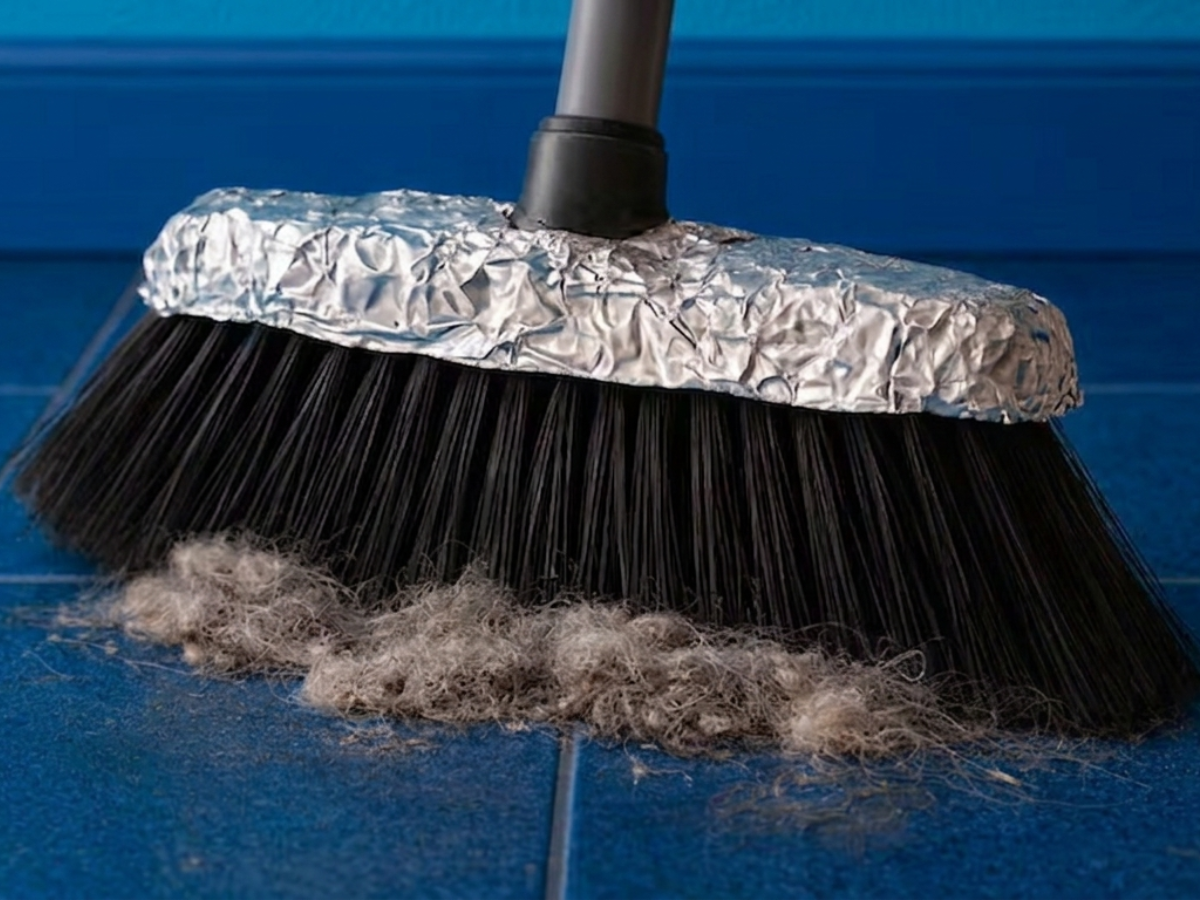 Wrapping aluminium foil around a broom: Why people are swearing by this ...
