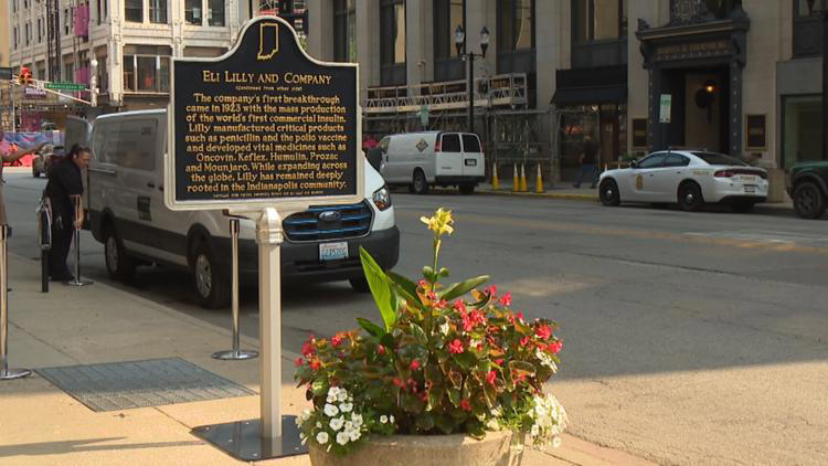 Historical marker dedicated in downtown Indy commemorating Eli Lilly ...