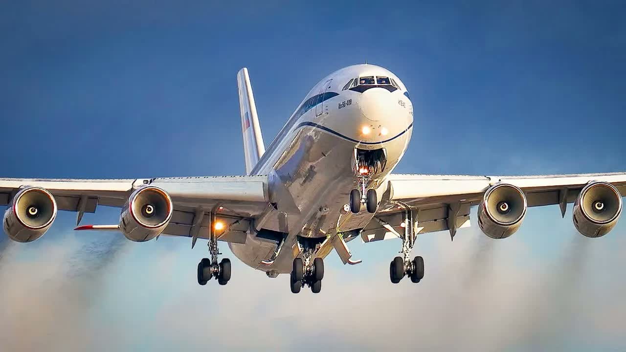 Watch Russia's most secretive government aircraft take over Moscow
