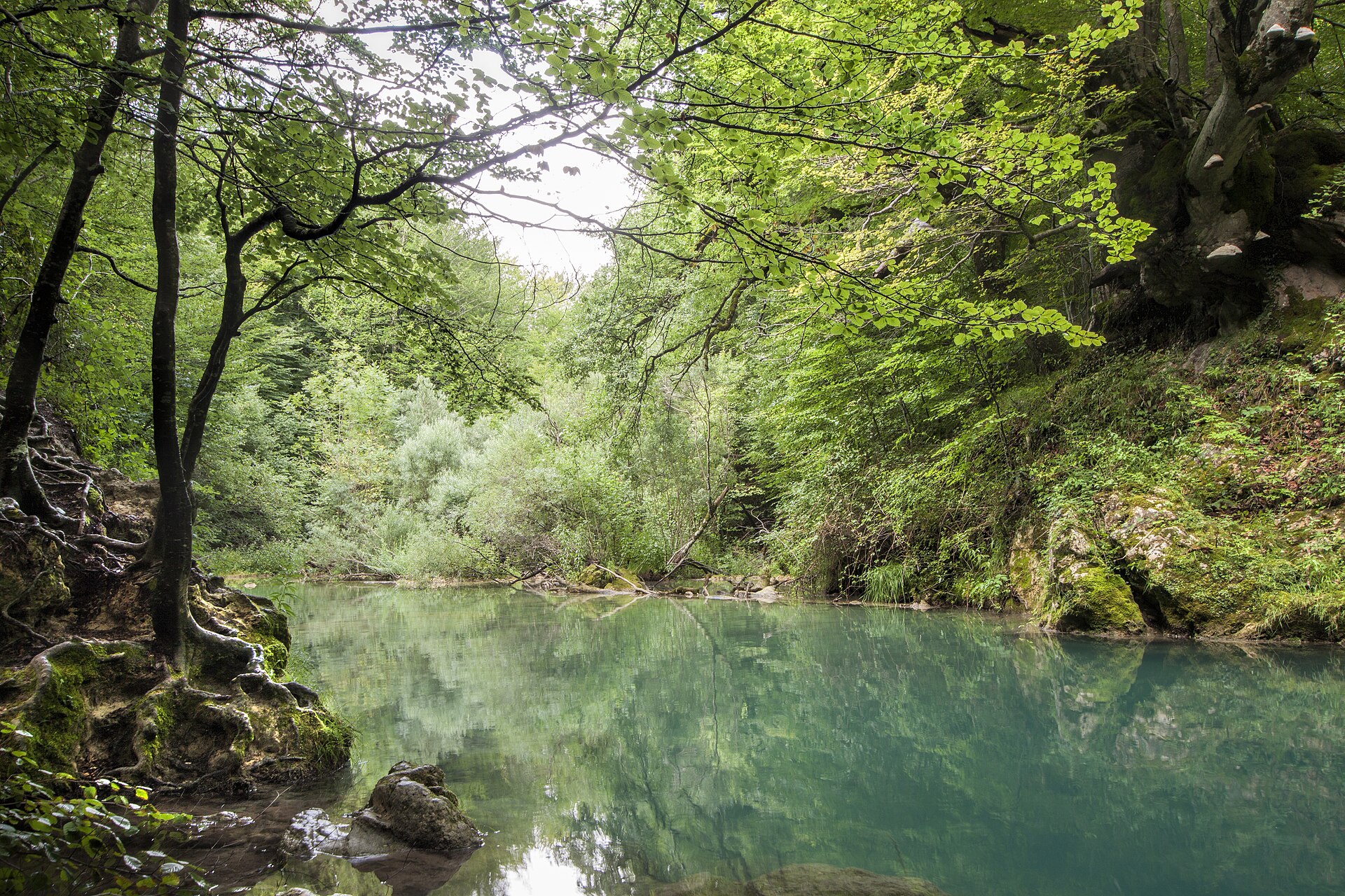 8 summer hiking routes to cool down in Spain