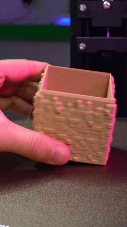 3D printed Minecraft grass block storage container