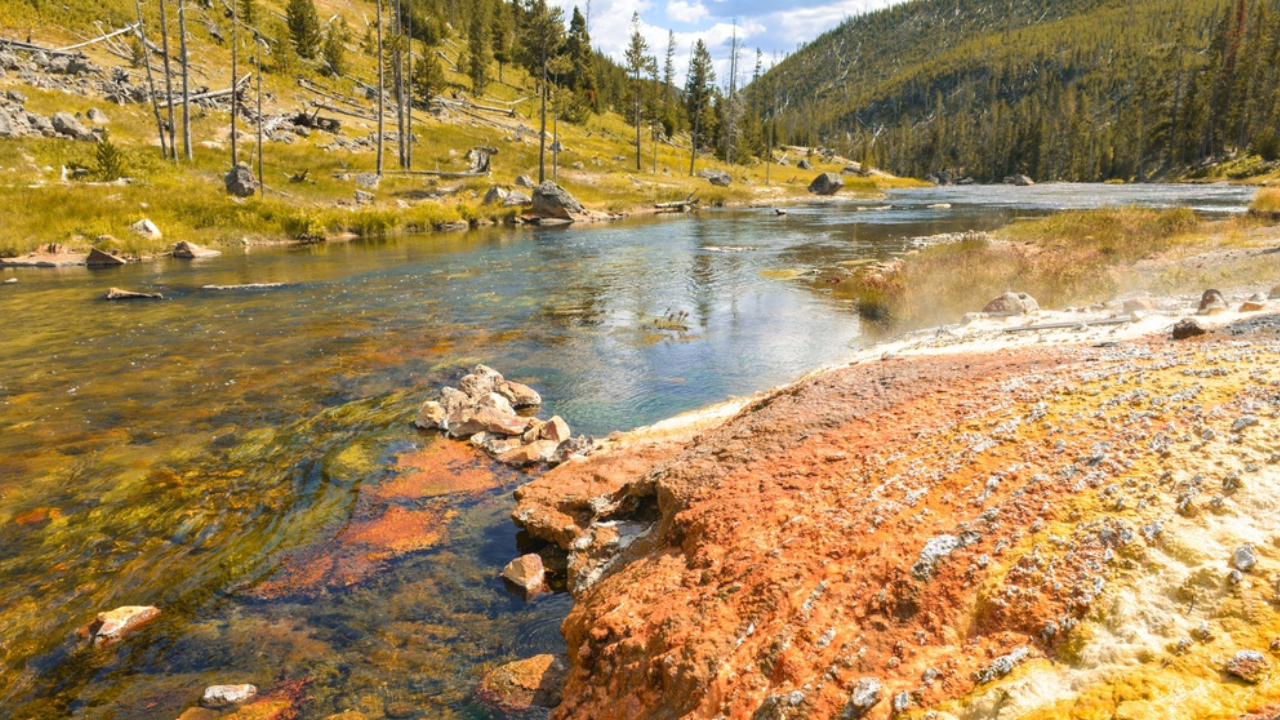 14-national-park-vacations-with-hot-springs-and-mountain-views