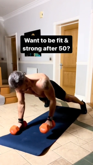 How push ups and rows work together for better muscle balance