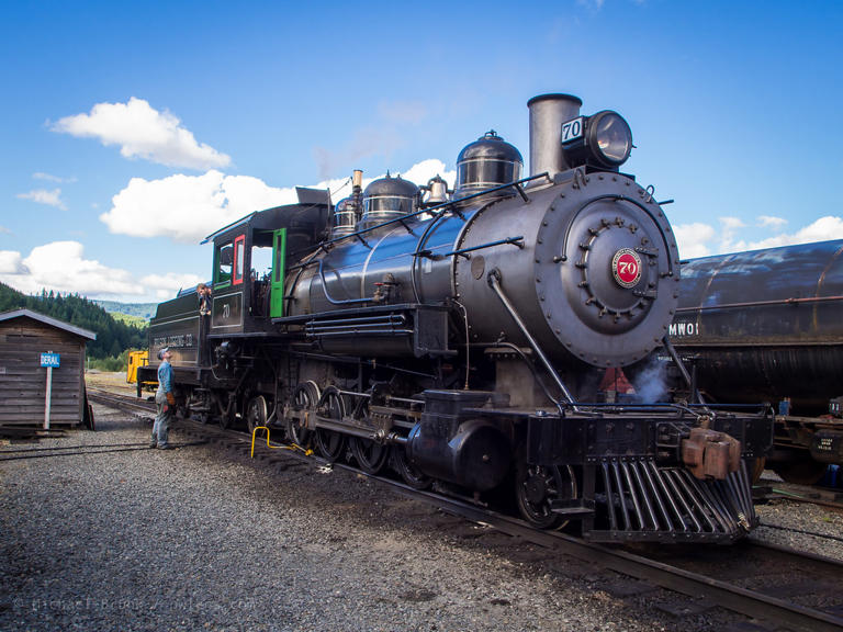 Oregon and Washington’s Christmas trains start rolling November 20 and ...