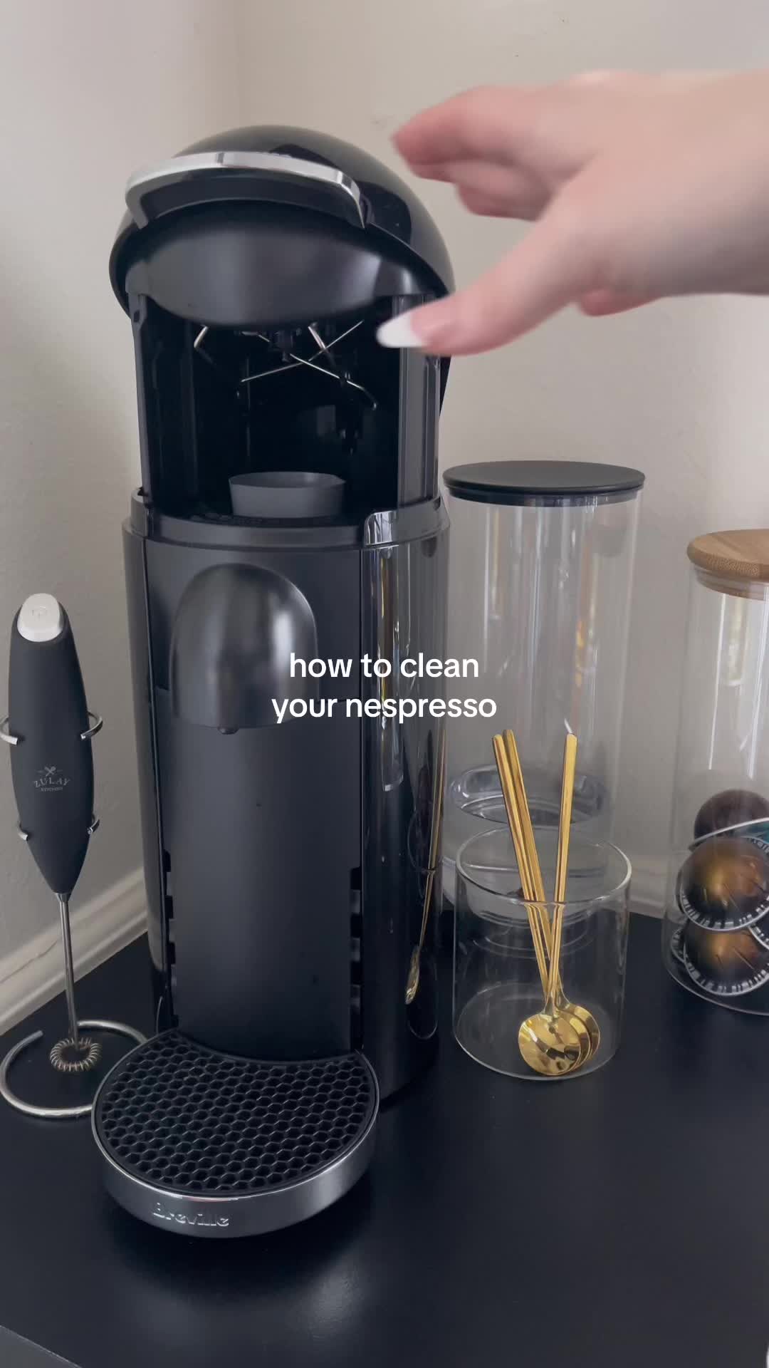 A simple routine for cleaning your coffee machine