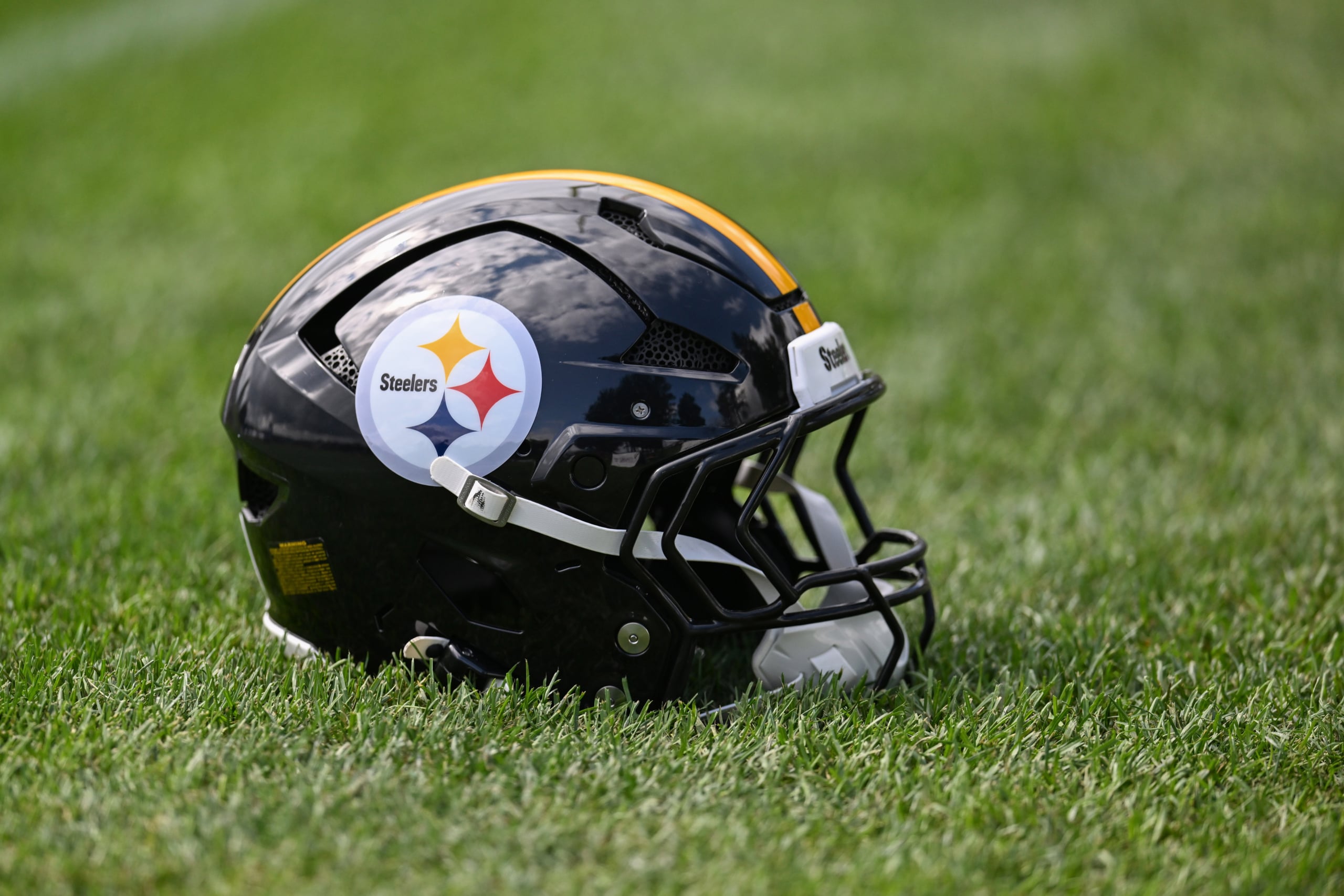 Report: Pittsburgh Steelers leaning towards rare roster move for 2026 ...