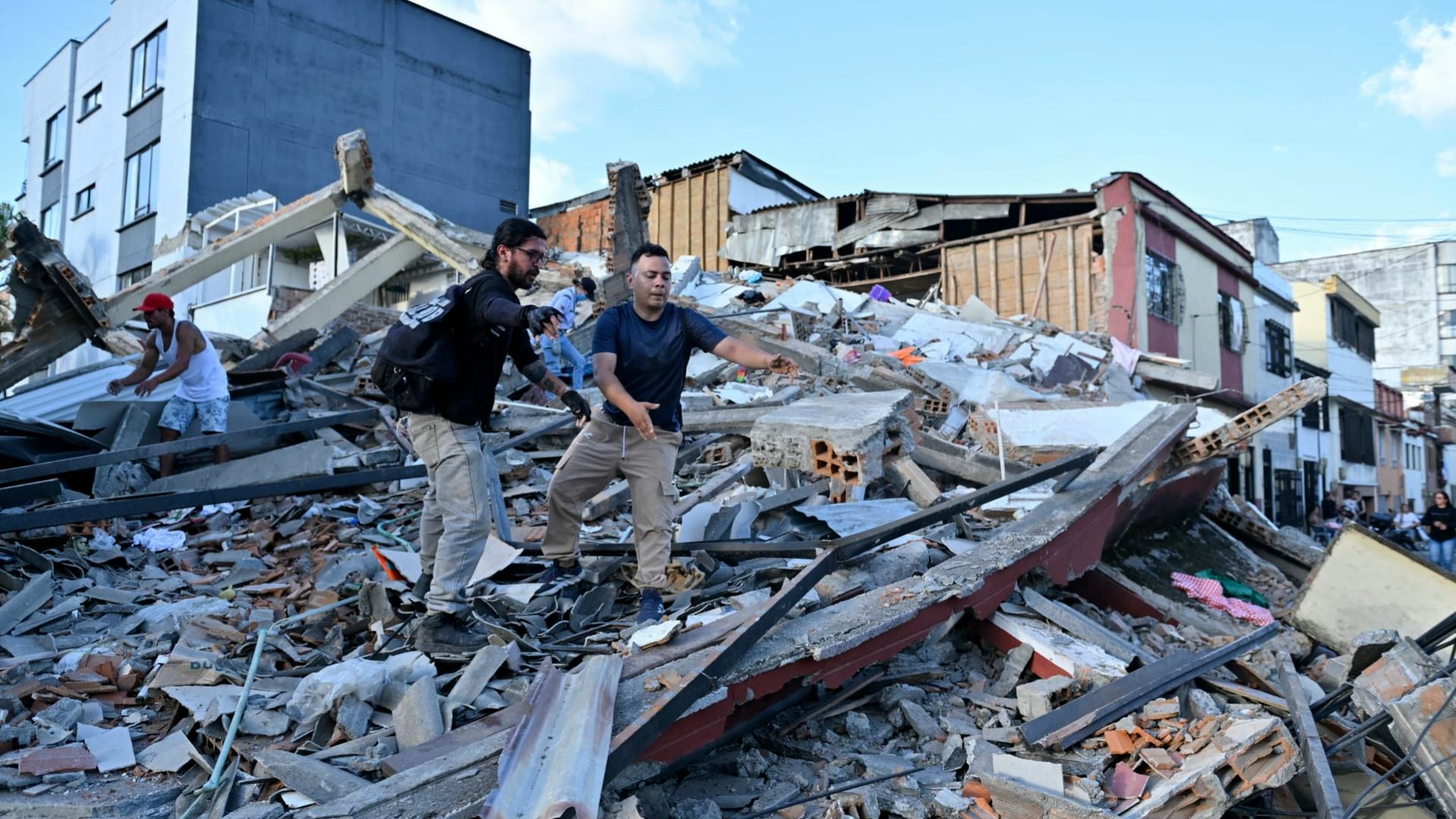 At least 132 people killed in devastating Colombia earthquake