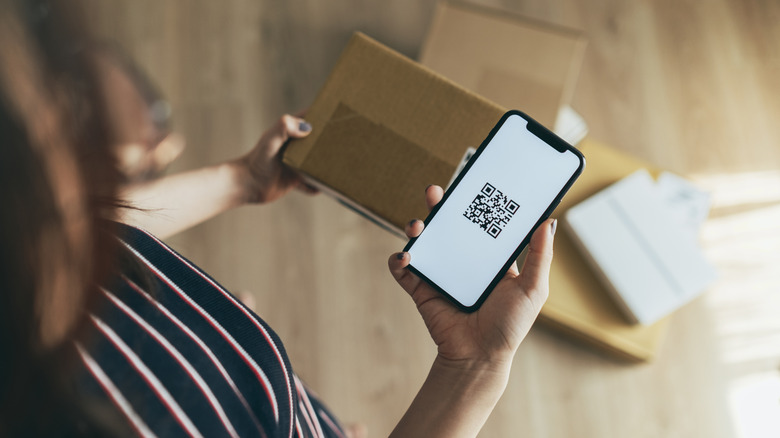 Scanning a QR code that's already on your phone is actually simple ...