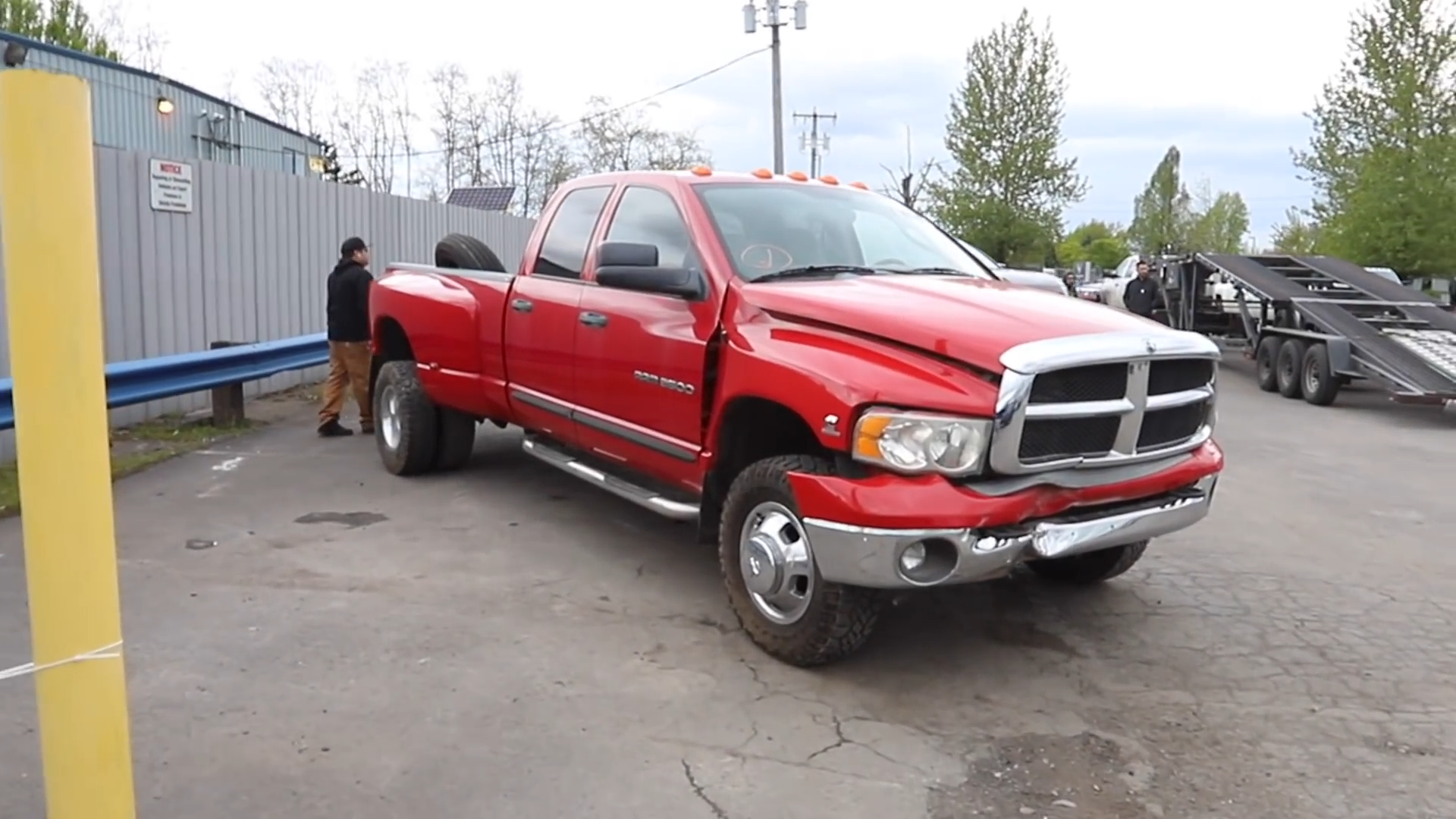 We turned a smashed Cummins dually into a heavy-duty recovery machine