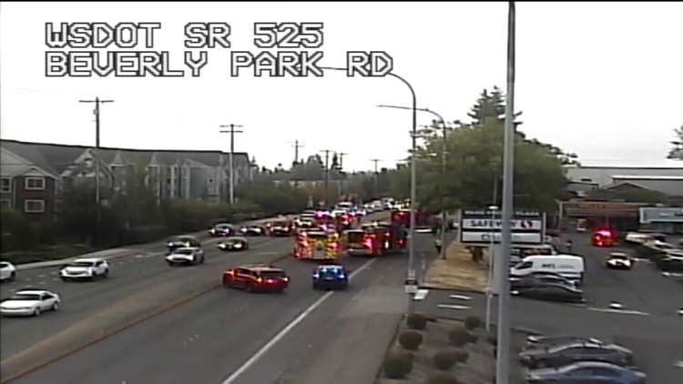 Fatal hit-and-run involving motorcycle blocks SR 525 in Mukilteo