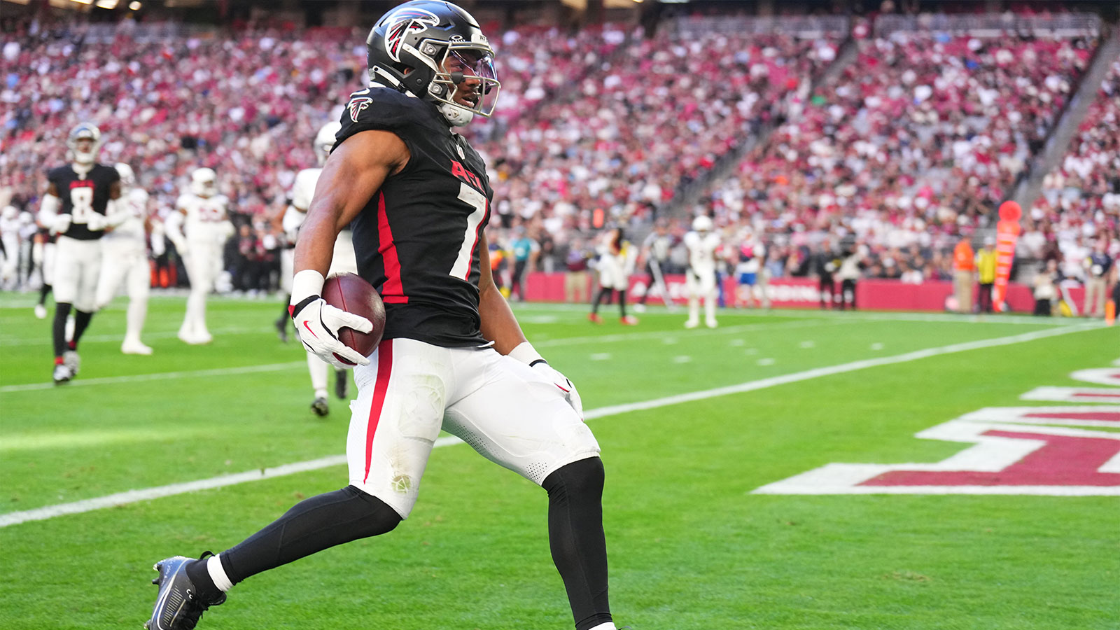 Falcons’ Bijan Robinson drops head-turning Kevin Stefanski-Martin ...