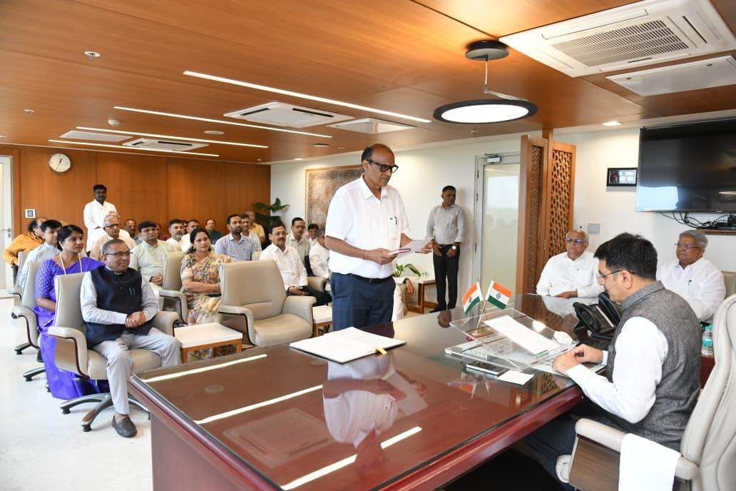 Gujarat: Satish Patel takes oath as MLA