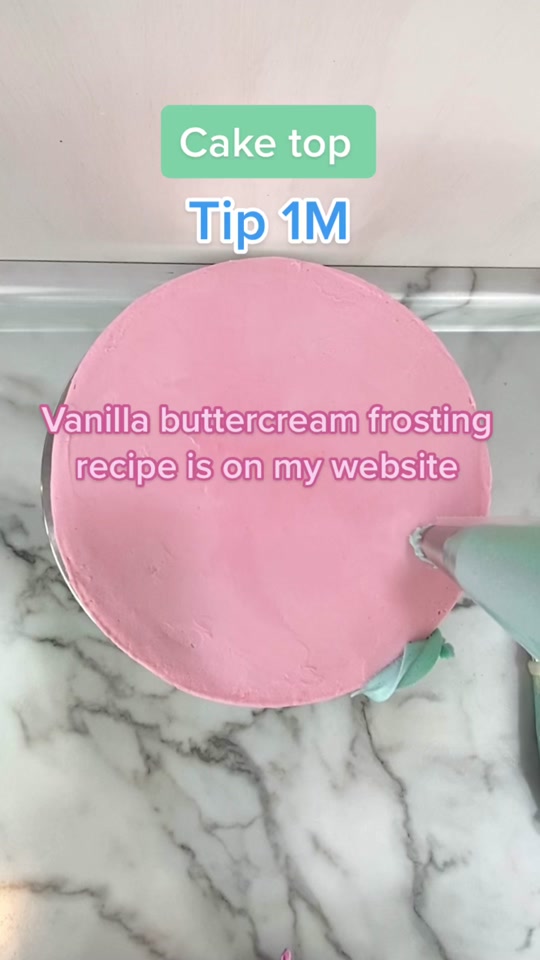 Easy buttercream flower designs for a stunning cake top