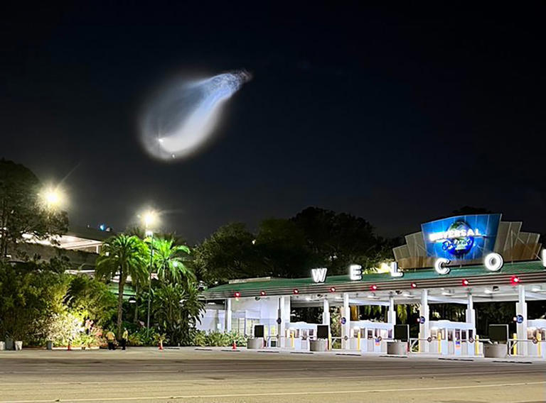 Huge 'space jellyfish' to light up California skies tonight — and the ...