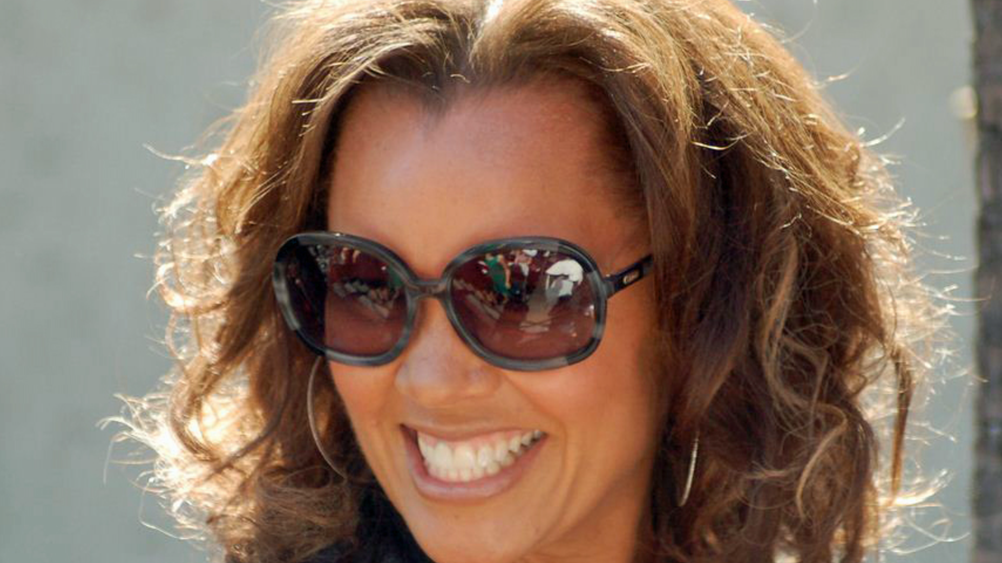 Vanessa Williams embraces freedom after her quiet divorce