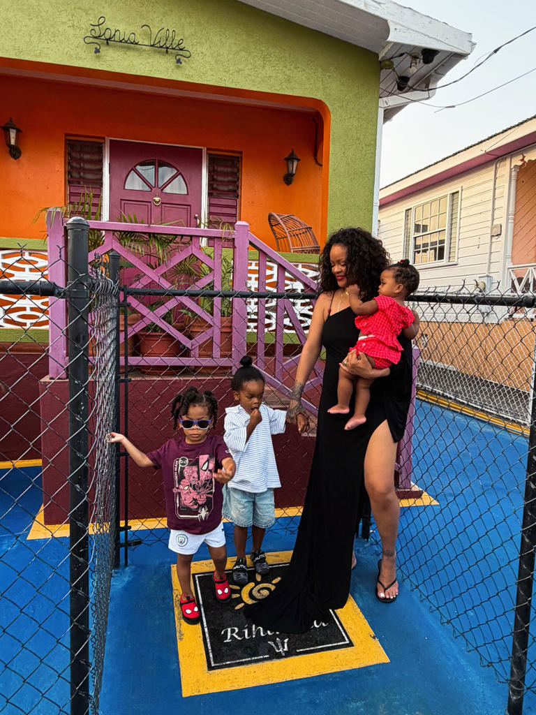 rihanna-shares-rare-photos-with-all-3-kids-on-vacation