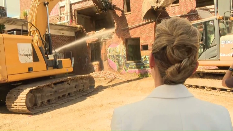 'Big, big day': Demolition begins at Katrina-damaged Lindy Boggs Medical Center