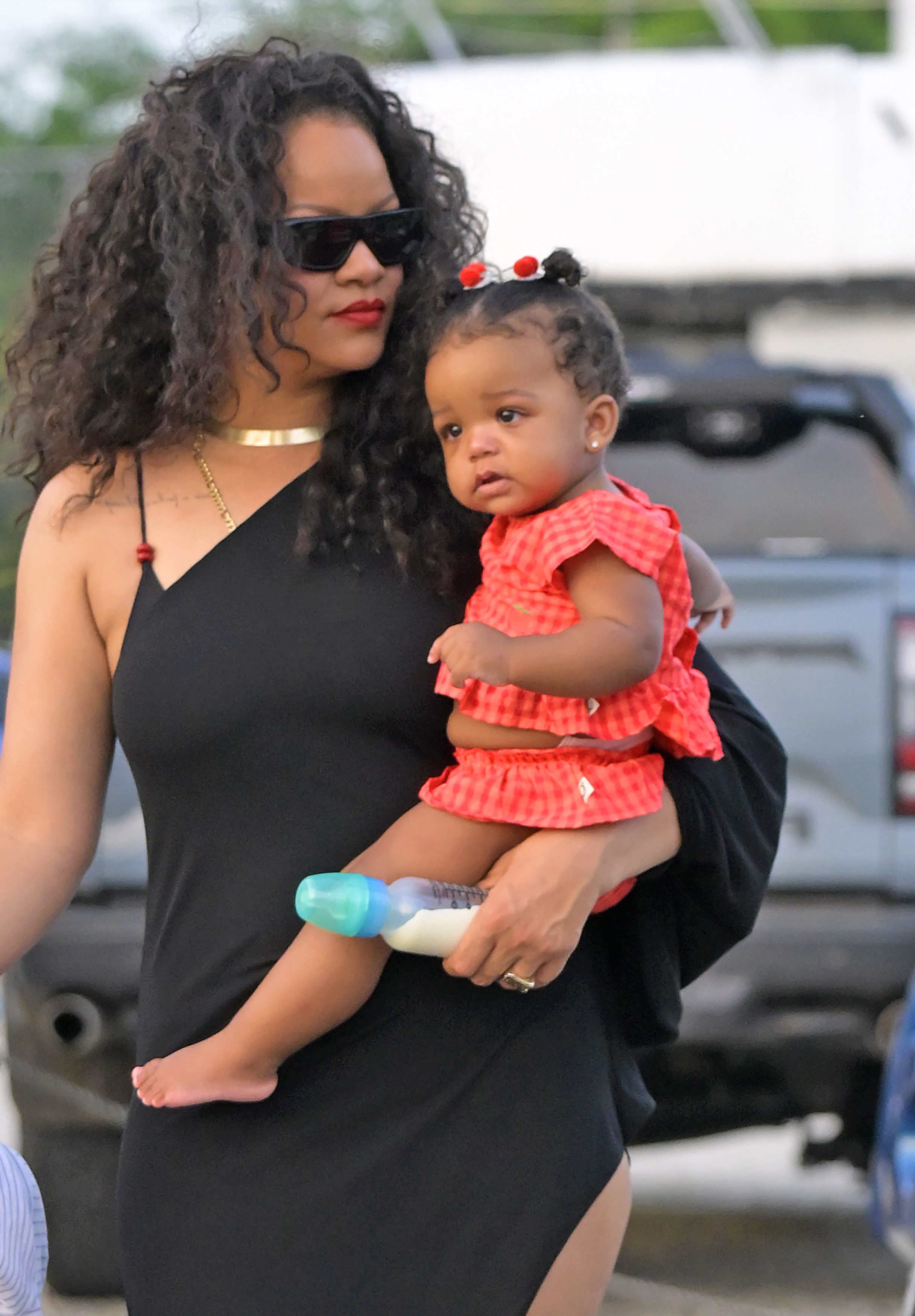 rihanna-shares-rare-photos-with-all-3-kids-on-vacation