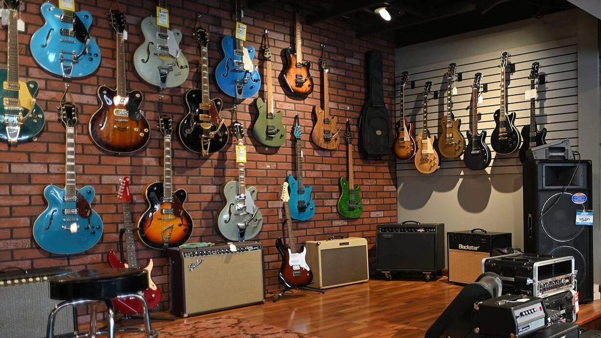 Randee’s Music Store in Rockford to close after 40 years