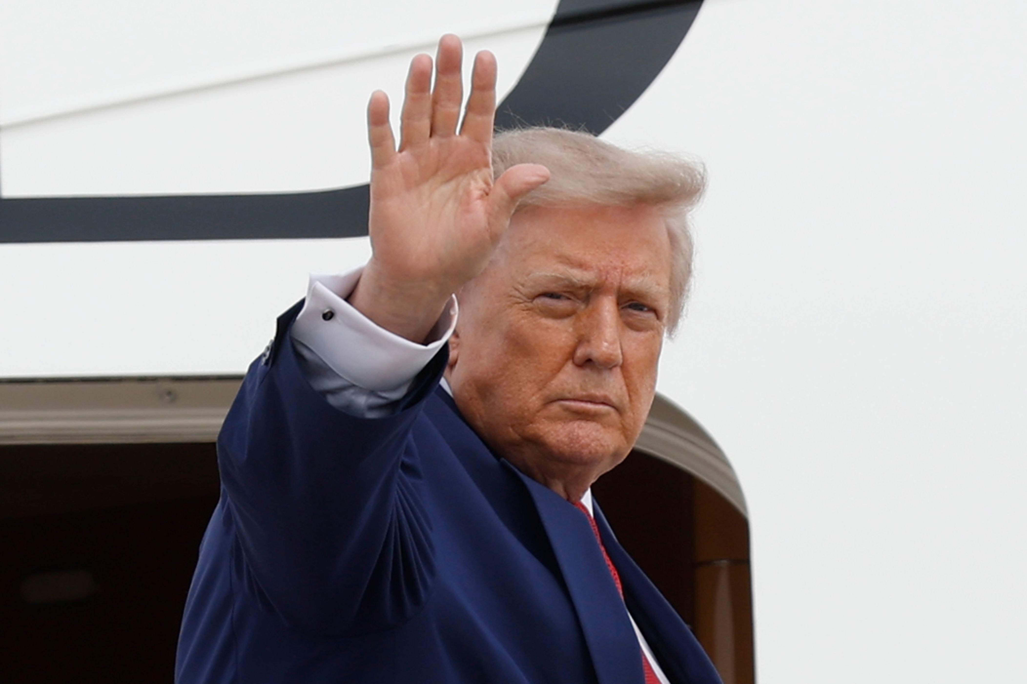 Trump's comments about 'shooting through fake news' resurface amid ...