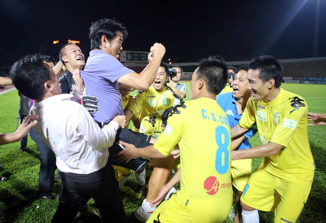 Lê Công Vinh: HLV Phan Thanh Hùng một đời tận tụy với học trò, với bóng đá