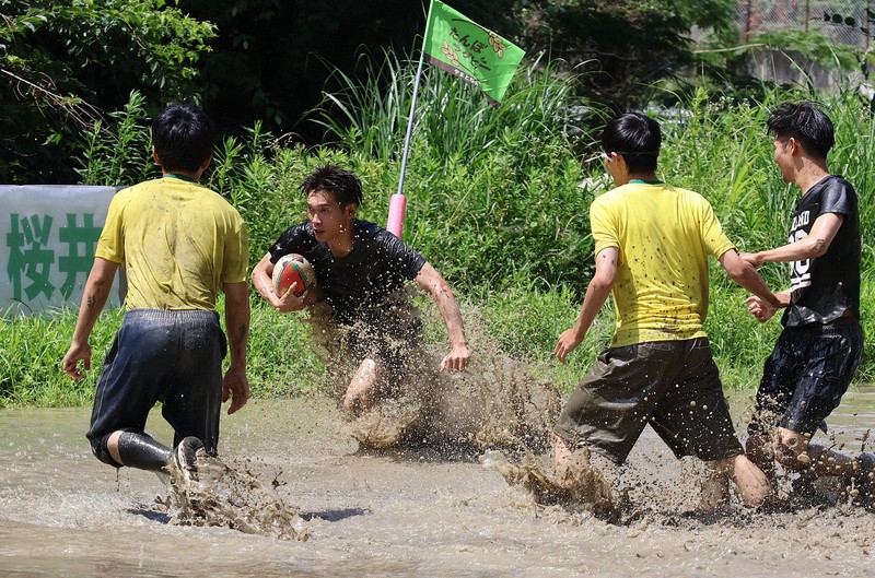 Easy Japanese news in translation: Rice paddy rugby event held in Nara ...
