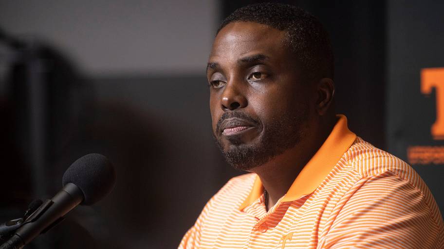 Why Tim Banks believes Auburn's safety room has plenty of depth ...