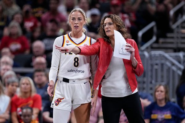 White rips critics, backed by Clark, Cunningham after fans boo