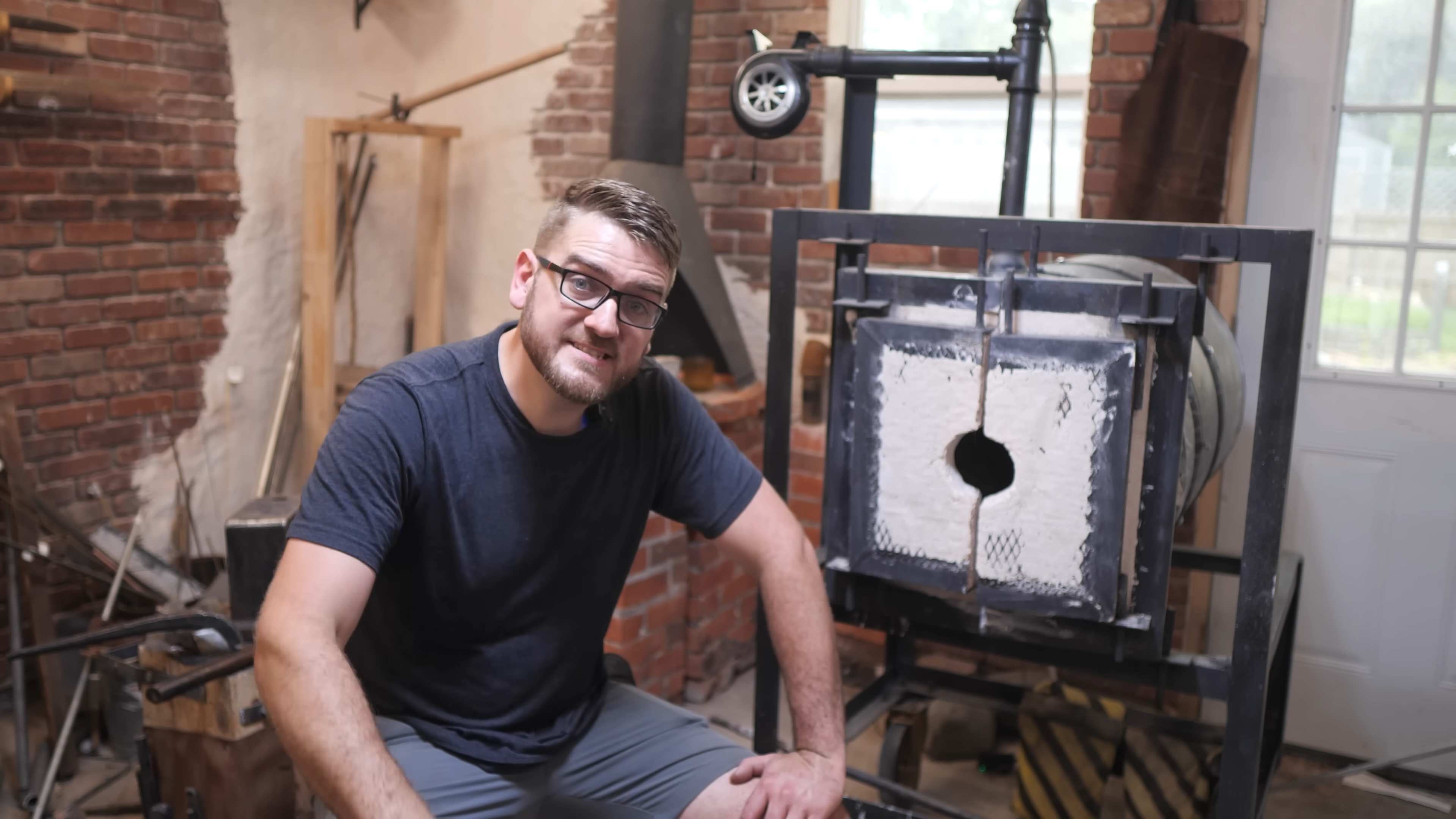 Building a glass blowing studio from scratch, the cheap furnace and ...