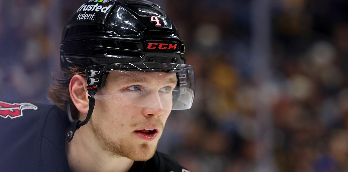 Chicago bloodlines, Gajan's next step, Byfuglien's shape, NCAA FAs, and other Blackhawks bullets