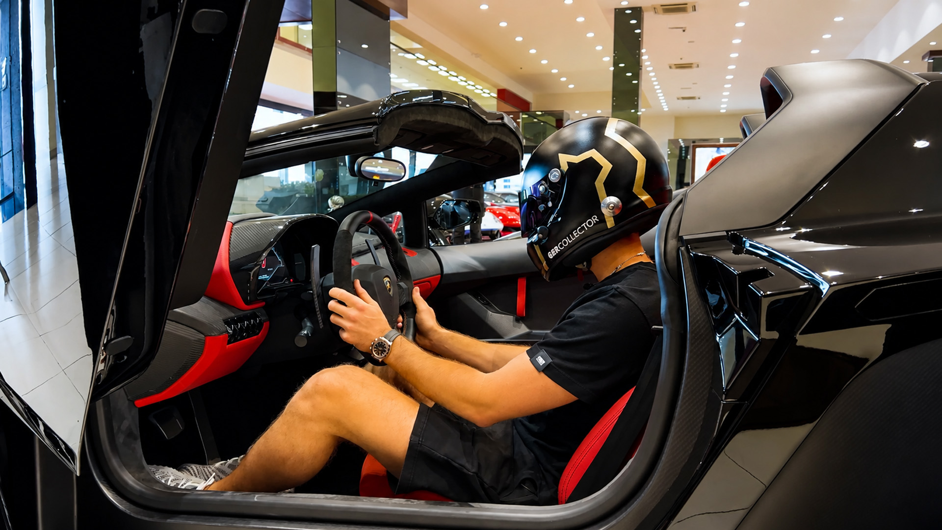 im-inneren-des-ultraseltenen-lamborghini-veneno-roadster