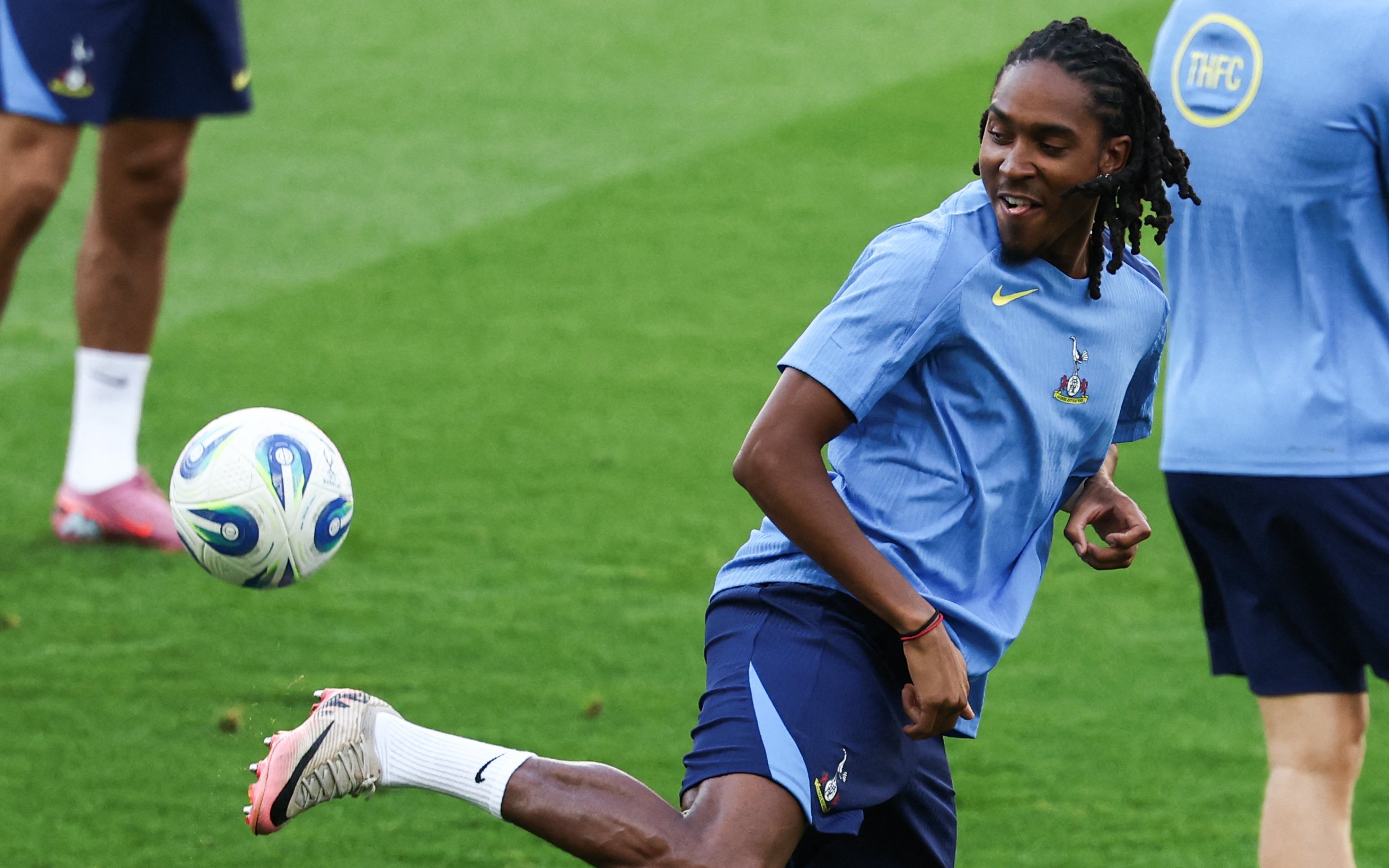 Why Tottenham are willing to sell Spence in cut-price deal