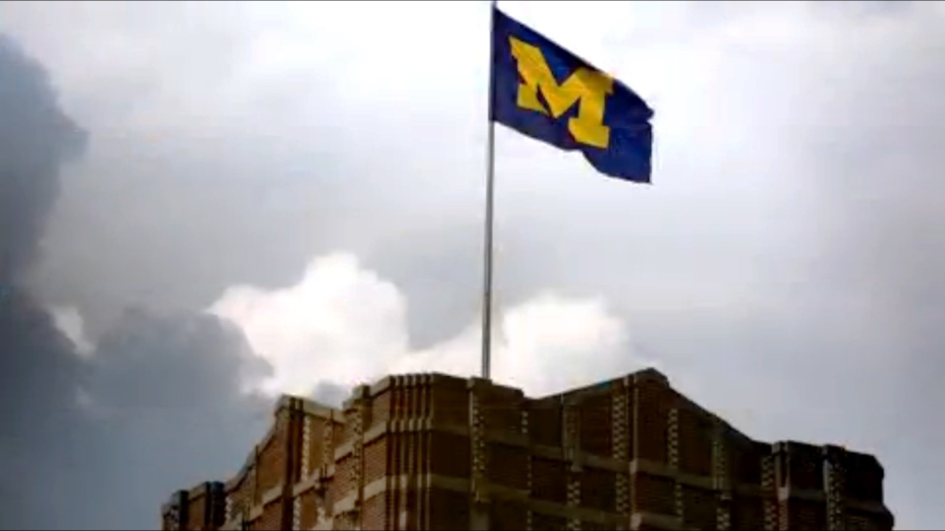 University of Michigan changes to 'pass or fail' grade system