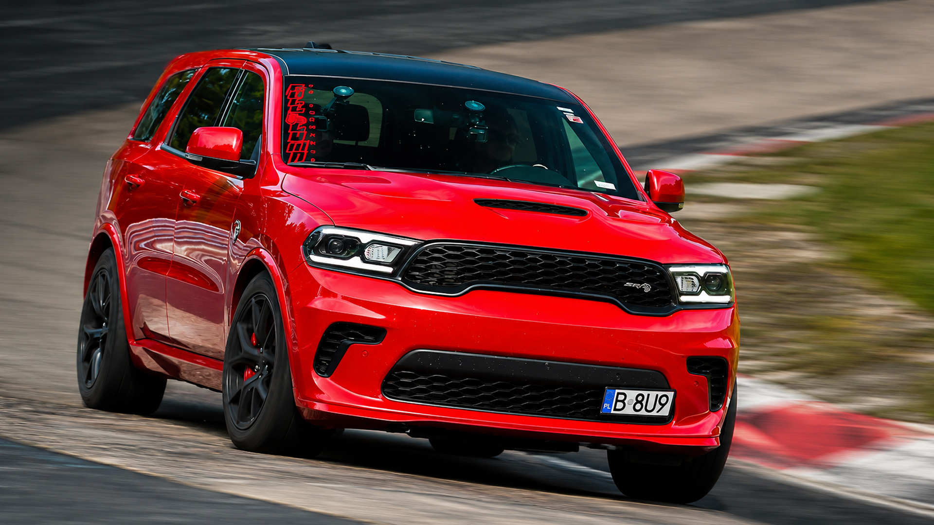 900HP Dodge Durango Hellcat goes wild at Nürburgring