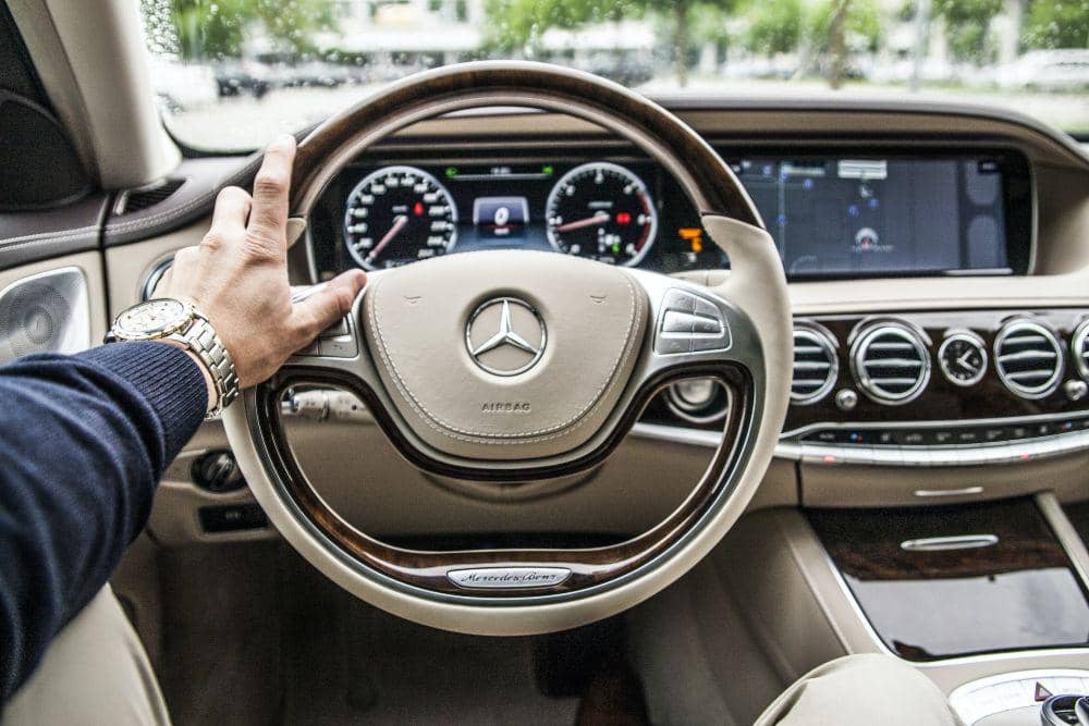 Mengapa Menyimpan Tisu Basah di Mobil Bisa Jadi Masalah?