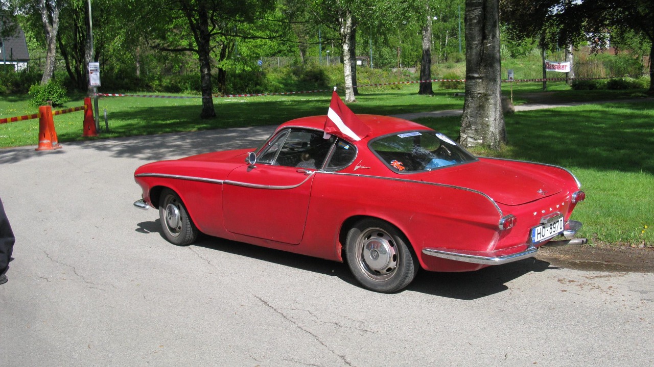 10 Cars Famous For Driving Past A Million Miles On The Original Engine