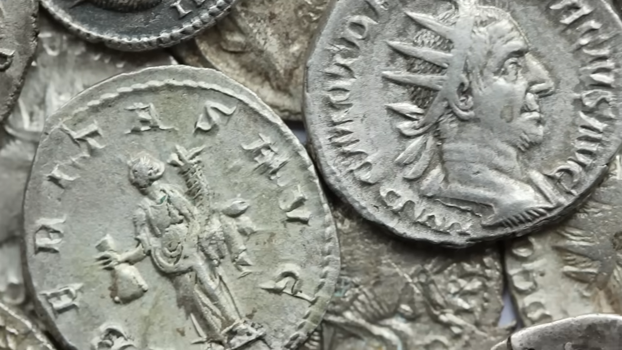 A Buddha was found in a temple to Isis... what archaeologists ...
