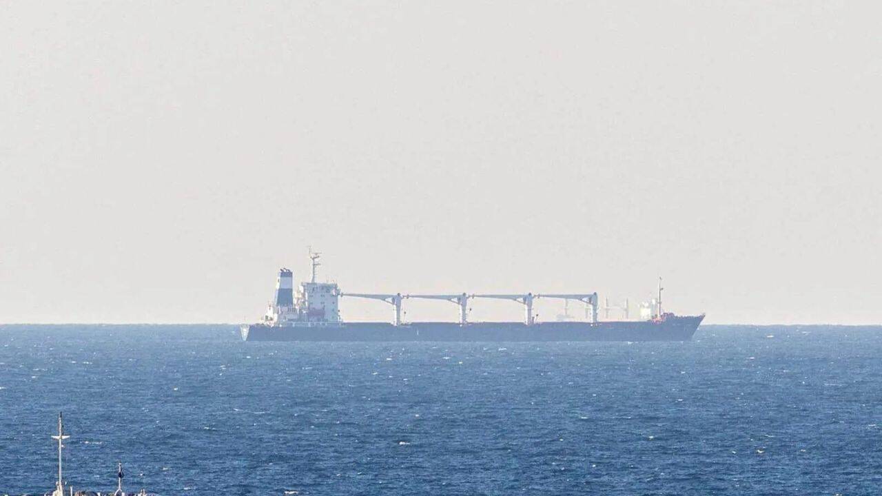 4 killed in Houthi attack on Red Sea cargo ship; US strikes vessel ...